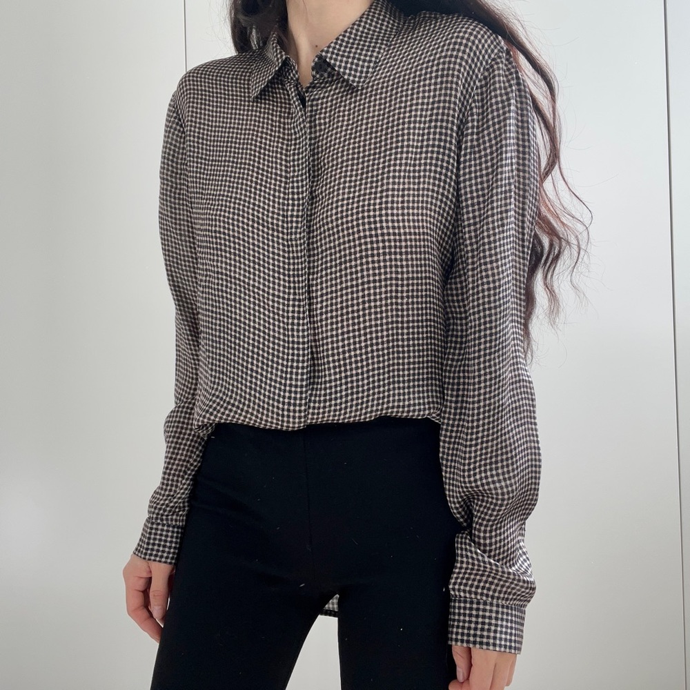 Club Monaco silky plaid button down XS
